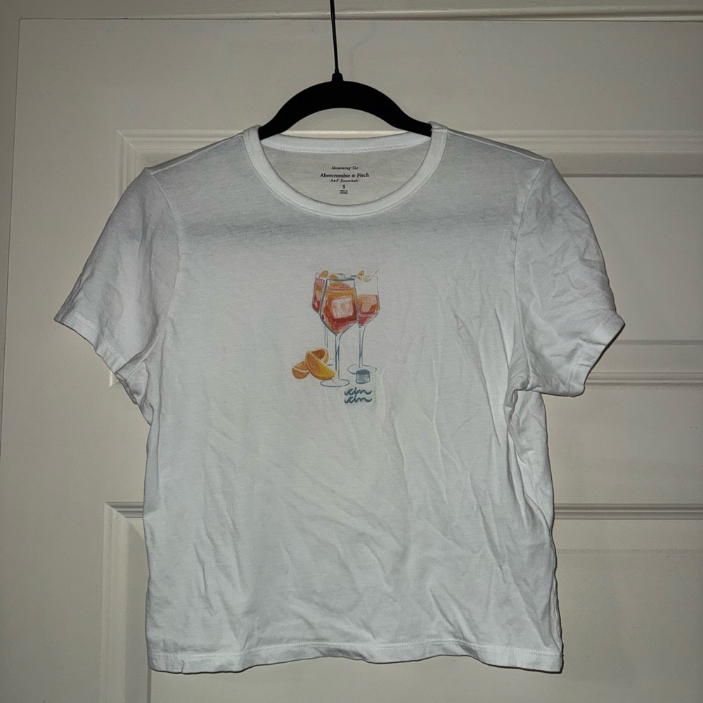 NWOT Abercrombie & Fitch Tee